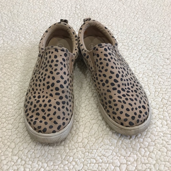 Girls Cat & Jack Slip On Brown w/ Dark Brown Spots Fashion Sneaker Shoes
Youth 2 - Picture 6 of 16